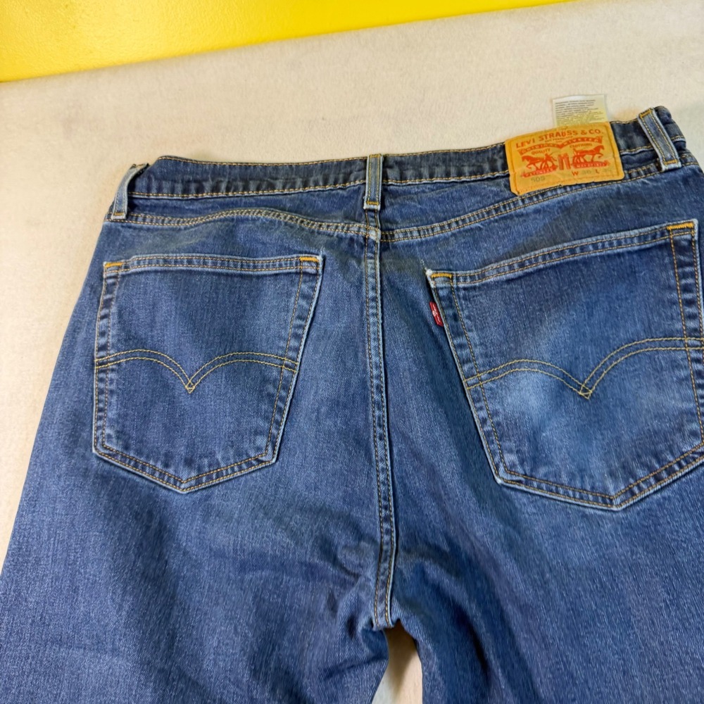 Levis 505 Regular Fit Straight Leg‎ Mens Blue Denim Jeans 36x30 Medium Wash